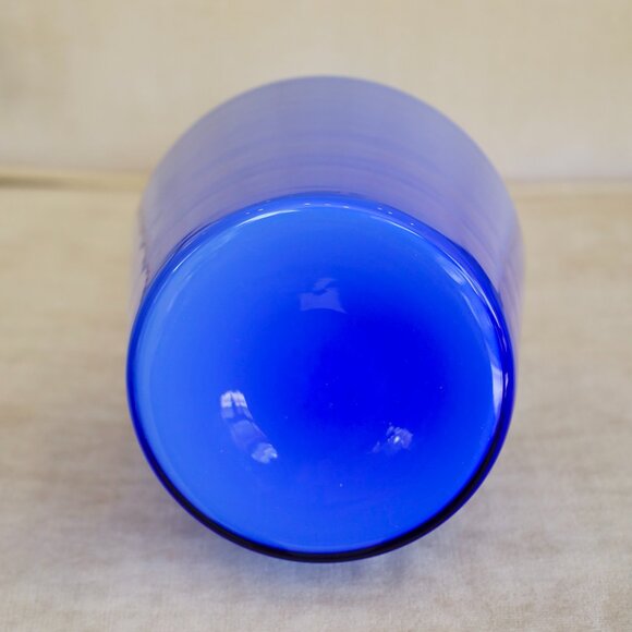 Mid 20th Century Blenko Attributed Periwinkle Blue Vase - Picture 3 of 4